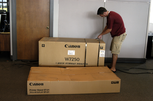 IMAGE: http://www.wide-format-printers.org/Canon_BJ-W9000wideformatprinter/canon_w7250_box_arriving_BGSU.png