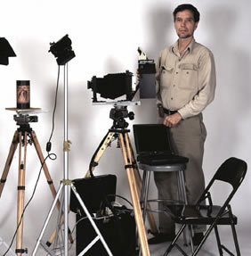 Nicholas Hellmuth with the Digital Photography panoramic equipment