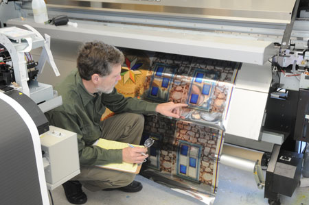 Dr. Nicholas Hellmuth evaluating somo samples.